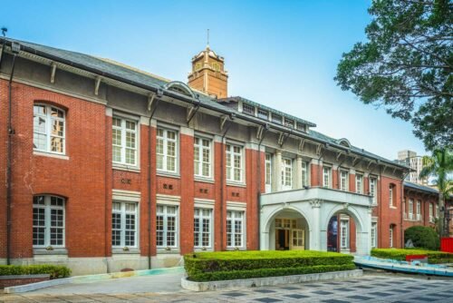 Ikonmac’s power quality solutions implemented in a school environment.