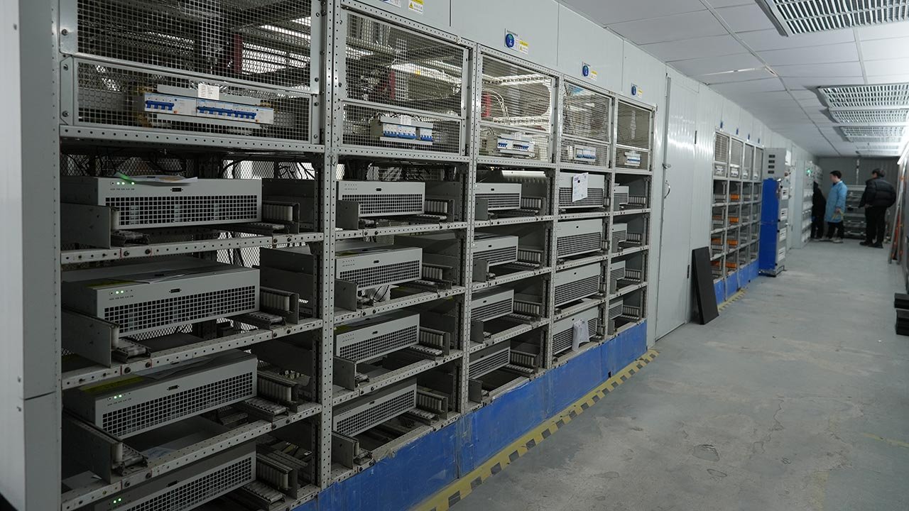 Ikonmac aging room for stress testing Static Var Generator and Active Harmonic Filter systems under full load