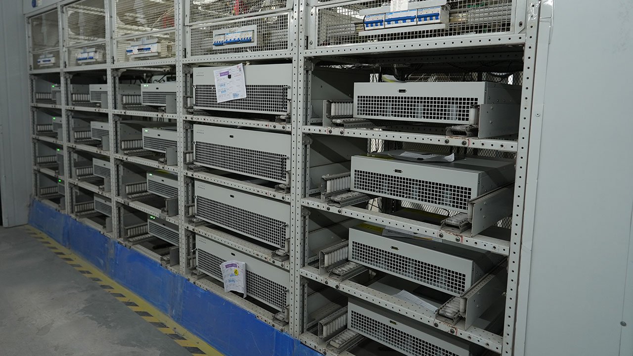 Ikonmac aging test process for power quality systems ensuring long-term reliability