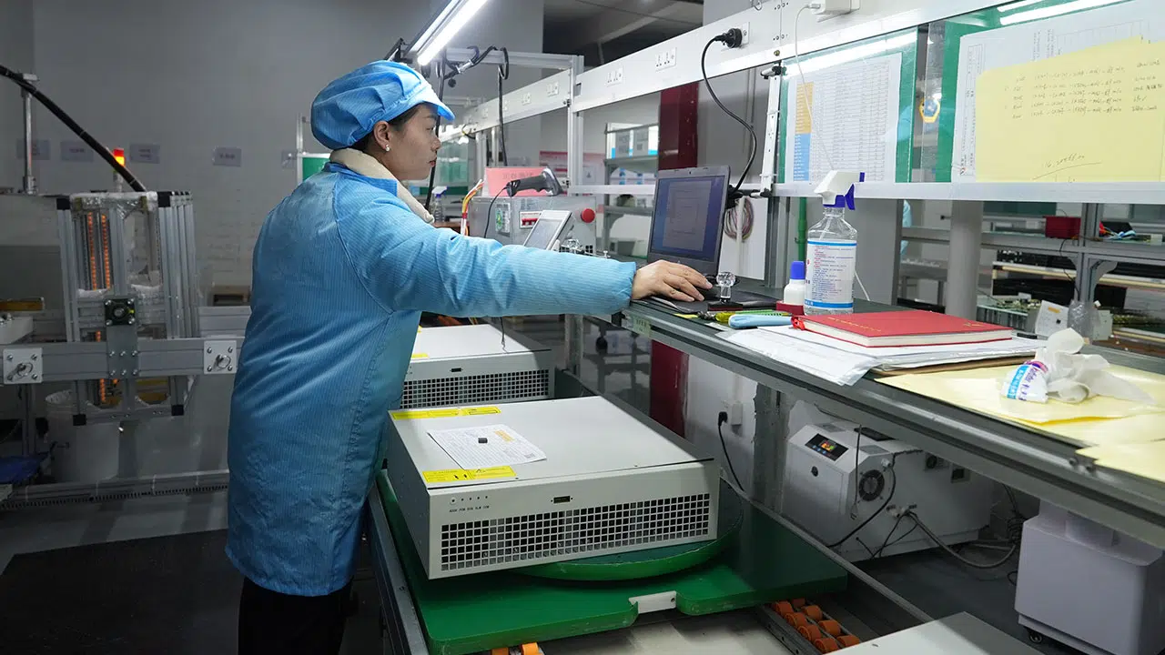 Ikonmac high-voltage testing of power quality equipment to ensure insulation and safety compliance